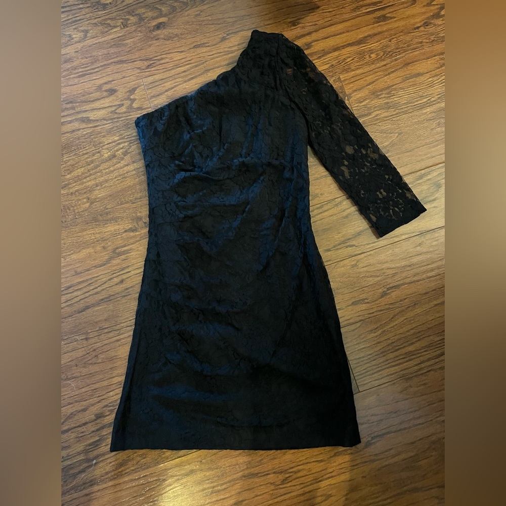 One Shoulder Express Dress